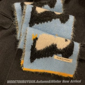 Cute Knitted Penguin Scarf for Women - Versatile Warm Wool Neck Warmer for Winter 2024, Cozy Fashion Accessory