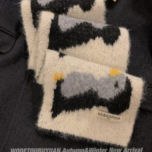 Cute Knitted Penguin Scarf for Women - Versatile Warm Wool Neck Warmer for Winter 2024, Cozy Fashion Accessory