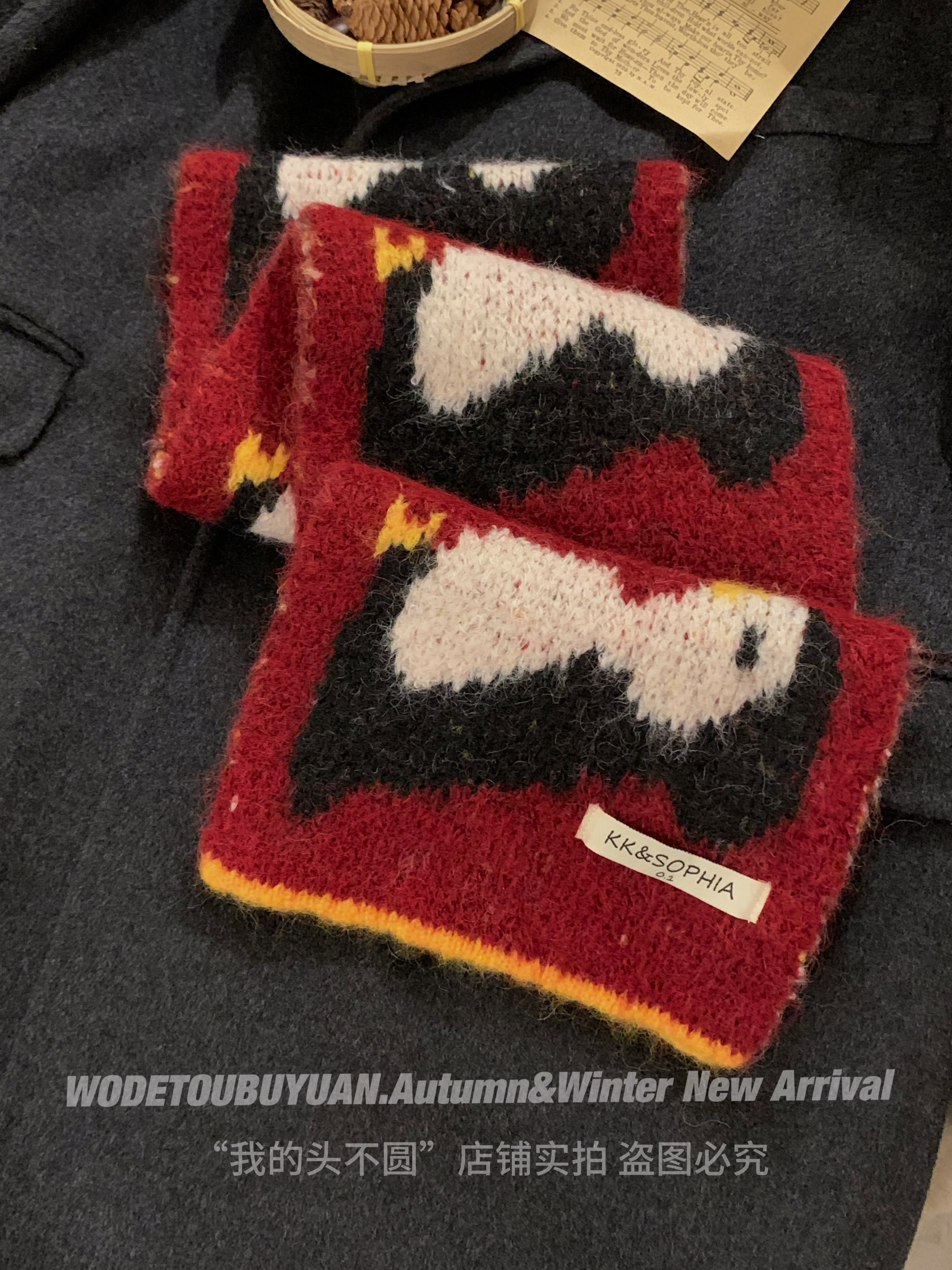 Cute Knitted Penguin Scarf for Women - Versatile Warm Wool Neck Warmer for Winter 2024, Cozy Fashion Accessory