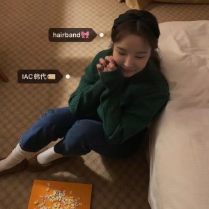 Cute Korean Style Black Bow Headband for Girls – Sweet and Quirky Baby-Chan Design
