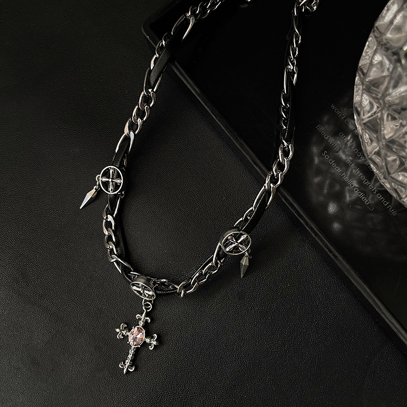 Dark Pink Diamond Studded Choker Necklace for Women - Y2K Punk Gothic Neck Chain - Sweet Cool Subculture Jewelry