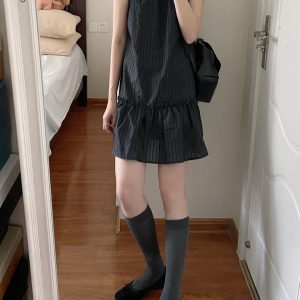 Dark Striped Halter Neck Dress for Women, Summer French Style, Sexy Sleeveless Slim Fit, Patchwork Design, Ruffled Skirt, Y2K Fashion