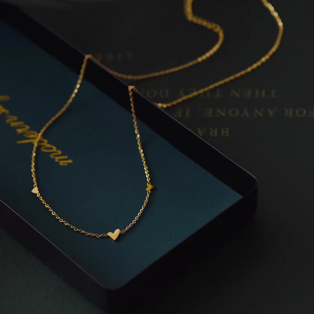 Delicate Heart Pure Silver Necklace for Women - Lightweight Luxury Collarbone Chain, Versatile Trendy Jewelry