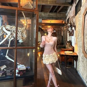 Delicate Rose Vintage Three-Dimensional Floral High-Waisted Slim Fit Bodycon Mini Skirt for Women - Summer Fashion Essential