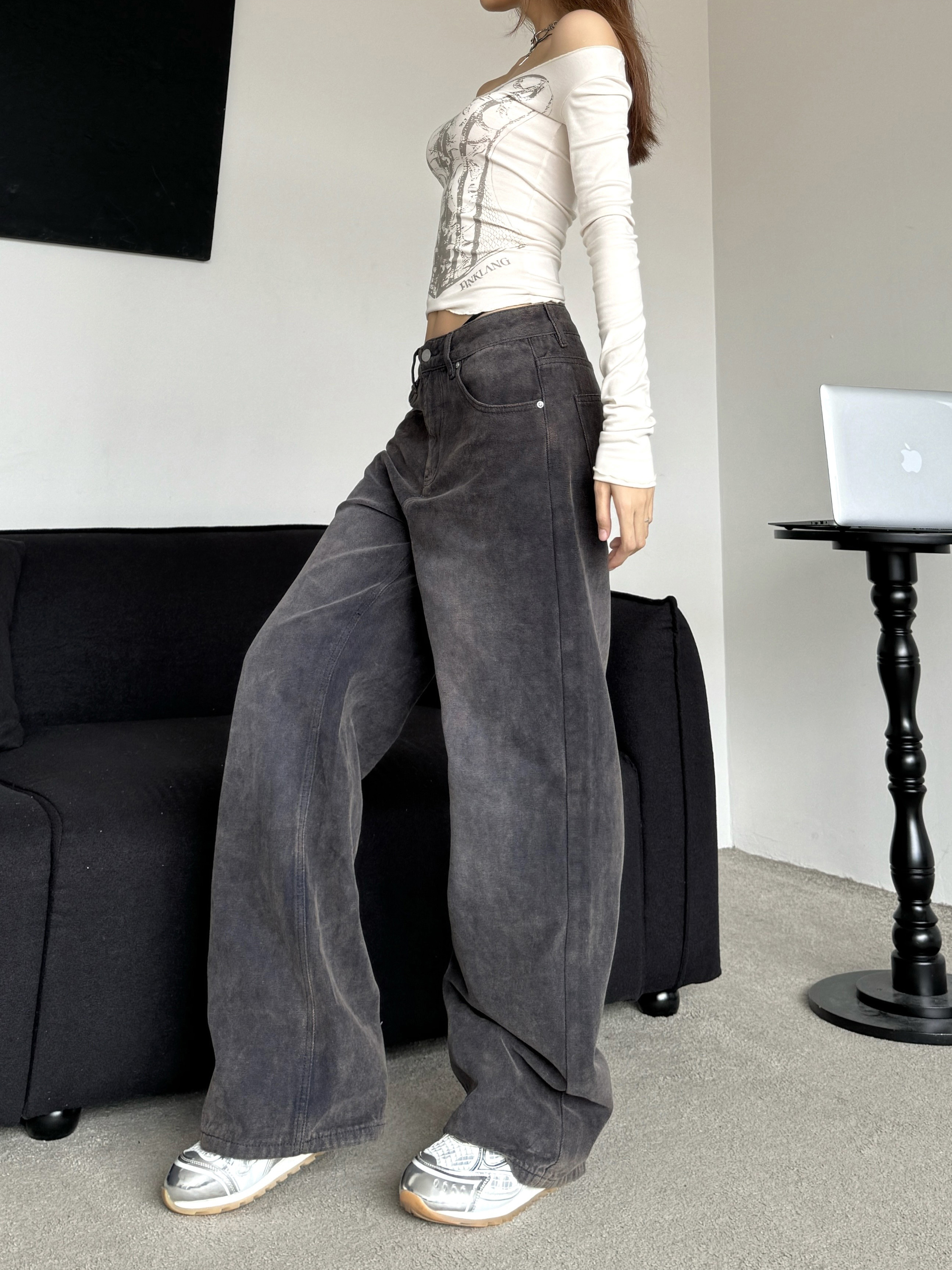 Distressed Black Wide-Leg Jeans for Women - Retro American High Street Loose Slim Straight Pants, Floor-Length Fashion Statement
