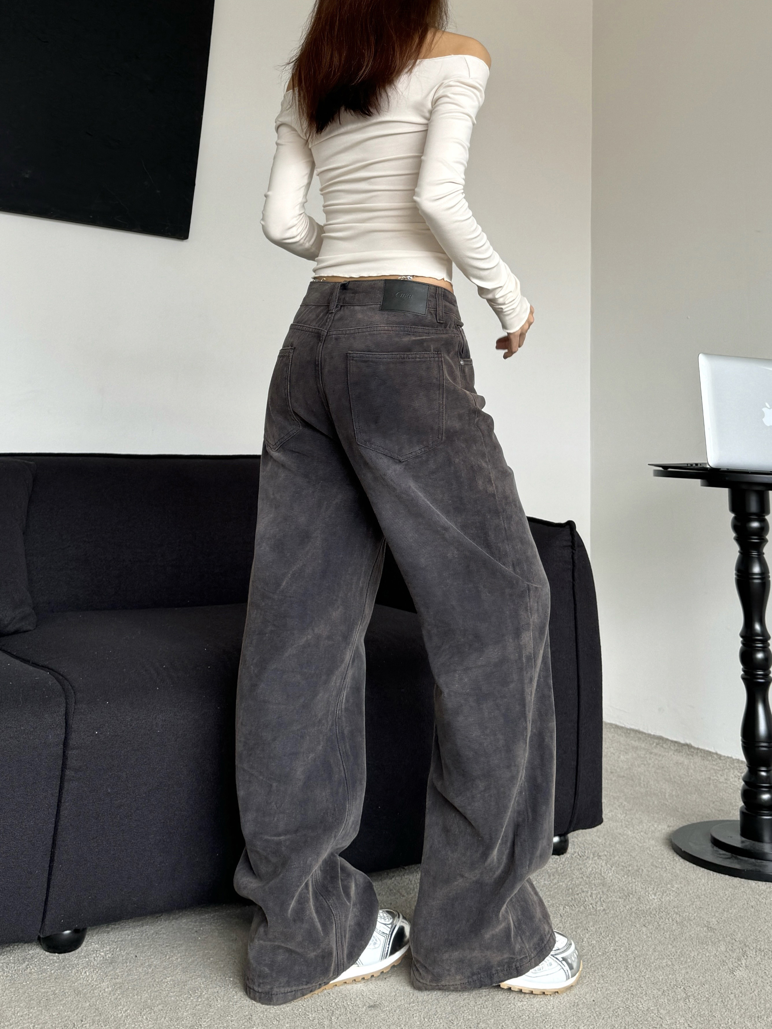 Distressed Black Wide-Leg Jeans for Women - Retro American High Street Loose Slim Straight Pants, Floor-Length Fashion Statement
