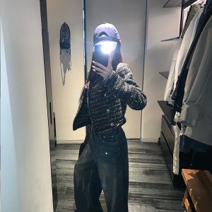 Double-Breasted Round Neck Short Coat in Wool with Fine Sparkle Design - Trendy New Style for Fall & Winter Fashion