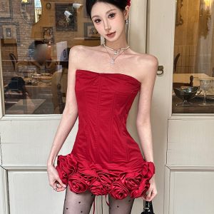 Eccentric Off-Shoulder Red Floral Fishbone Strapless Bodycon Dress with Waist-Cinching Slimming Effect for Spicy Girls