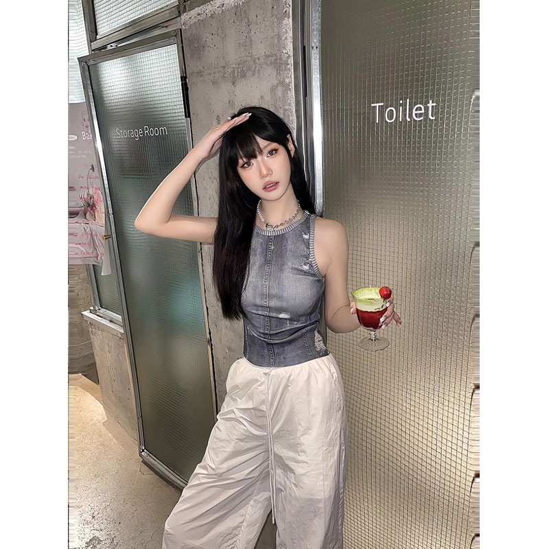 Eccentric Retro Ripped Sleeveless Vest - Slim Fit Cropped Belly-Baring Top for Women, Y2K Style Fashion