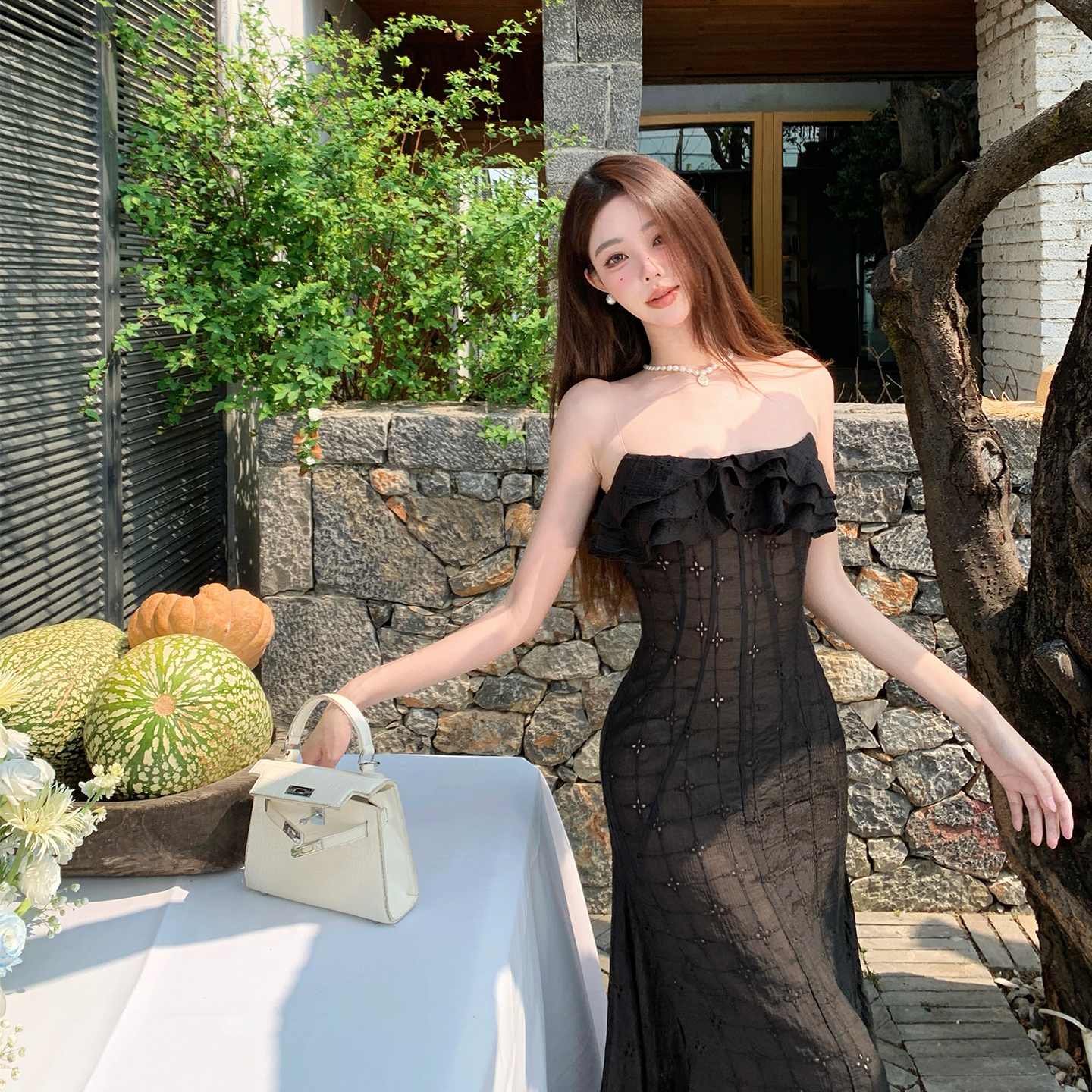Elegant Black One-Shoulder Mermaid Dress - Waist-Cinching, Slimming Silhouette, Long Evening Gown, Perfect for Birthdays and Special Occasions