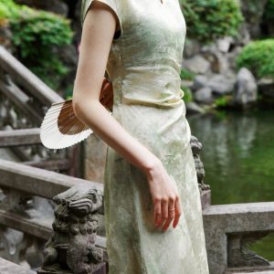 Elegant Chinese-Style Silk Jacquard Sleeveless Dress for Women - Slimming Waist-Cinching Mid-Length Summer 2023 Fashion