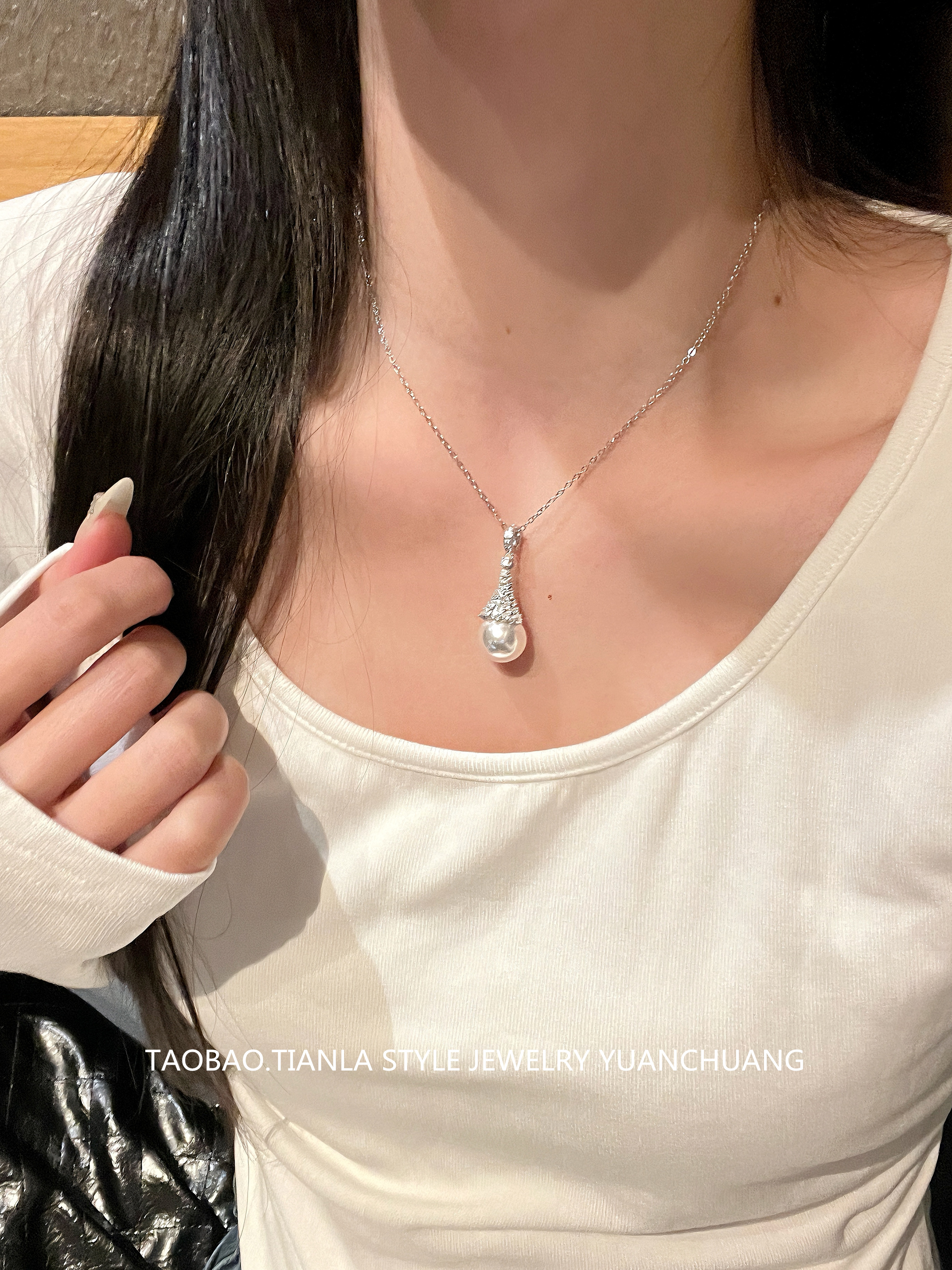 Elegant Flashing Diamond Snow Tower Pearl Necklace for Women, Pure Silver Collarbone Chain, Light Luxury, Exquisite Design