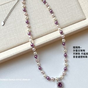 Elegant French Purple Square Sugar Pearl Necklace - Luxurious High-End Clavicle Chain for Versatile Style