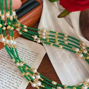 Elegant Green Cat's Eye Stone Pearl Necklace for Women - Versatile Light Luxury Clavicle Chain with Exquisite Millet Beads