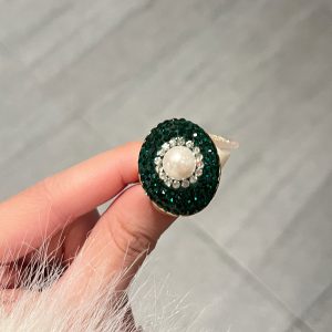 Elegant Green Gemstone Pearl Ring for Women - Unique Light Luxury Design, Trendy Index Finger Accessory, 2025 Fashion Statement.