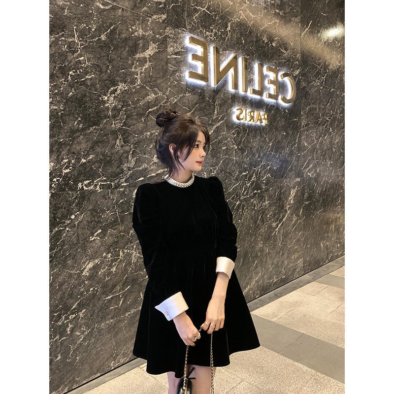Elegant Hepburn-Style Black Velvet Dress for Women, Waist-Cinching, Petite Fit, Spring Layering, Short Skirt, Timeless Fashion
