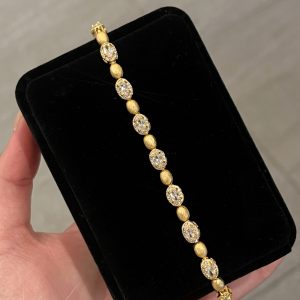 Elegant High Carbon Diamond Bracelet for Women - Old Money Style, Niche Light Luxury Jewelry with Sophisticated Charm