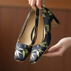 Elegant High-End Qipao Shoes with Thick Heels for Wedding Banquets - Comfortable Fit for Wide Feet, Perfect for Traditional Outfits