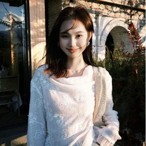 Elegant Hollow White Lace Edge Top - Unique Temperament Fashion Blouse for Women - Chic & Exquisite Style