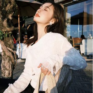 Elegant Hollow White Lace Edge Top - Unique Temperament Fashion Blouse for Women - Chic & Exquisite Style