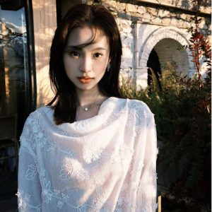 Elegant Hollow White Lace Edge Top - Unique Temperament Fashion Blouse for Women - Chic & Exquisite Style