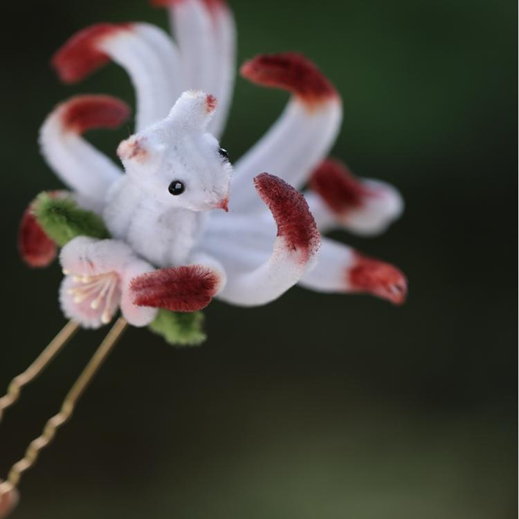 Elegant Nine-Tailed Fox U-Shaped Hairpin for Qipao Updo - High-End Ancient Style Hair Accessory for Hanfu and Traditional Looks