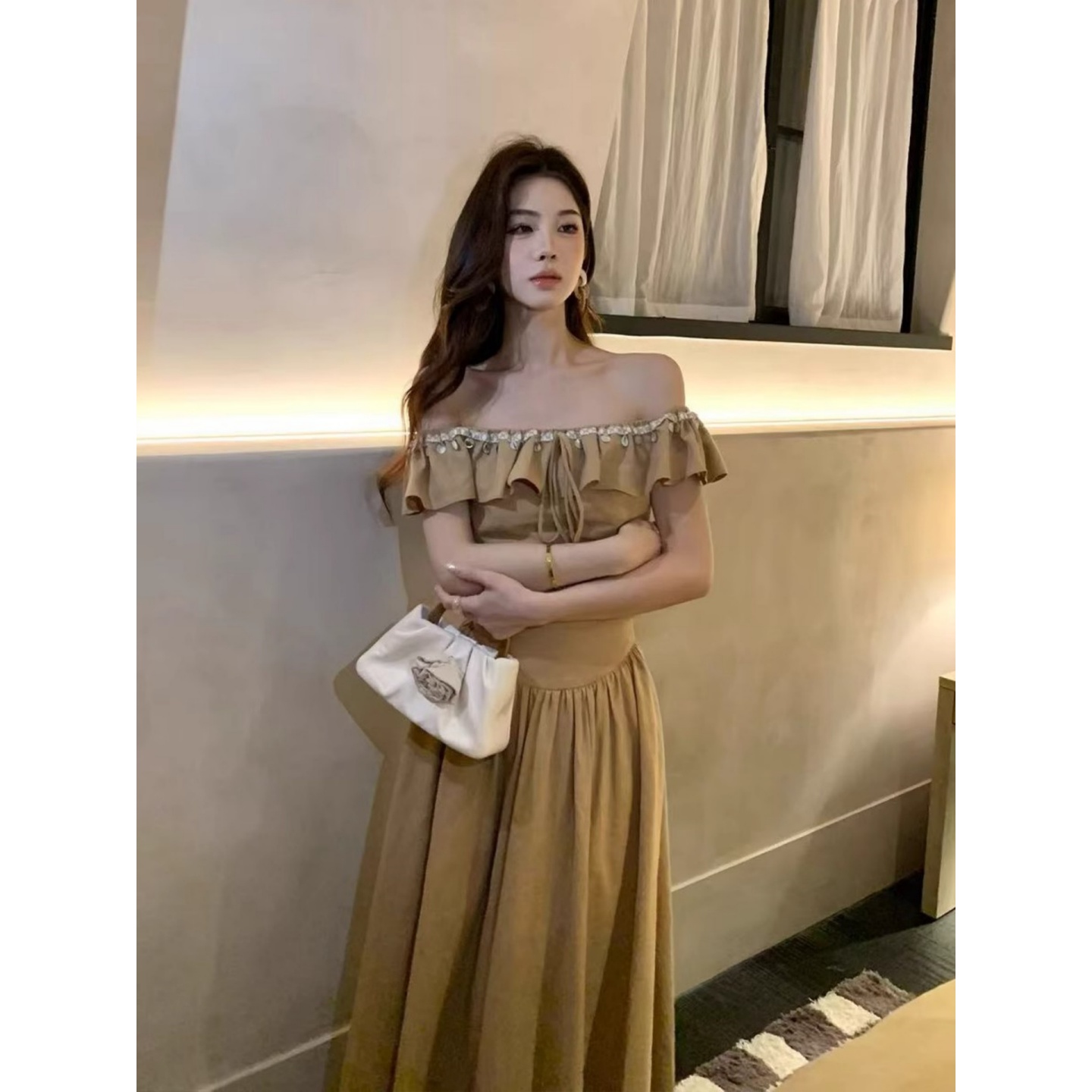 Elegant One-Shoulder Ruffled Summer Shirt for Women - Slim Fit French-Style Top, Perfect for Summer Outings and Special Occasions