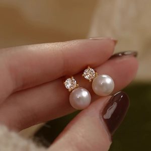 Elegant Pearl Earrings for Women - High-End Light Luxury Design, Chic Lady Style Accessories for Special Occasions