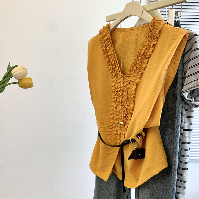 Elegant Petal-Edge Sleeveless Vest - High-Quality Women's Top, Unique Design, Stylish Wholesale Fashion