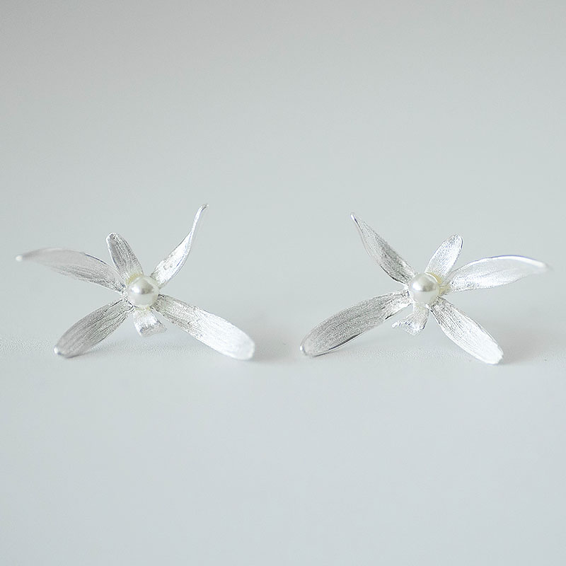 Elegant Silver 925 Orchid Earrings - Minimalist Chinese Design, Luxury Iris Flower Jewelry for Modern Style