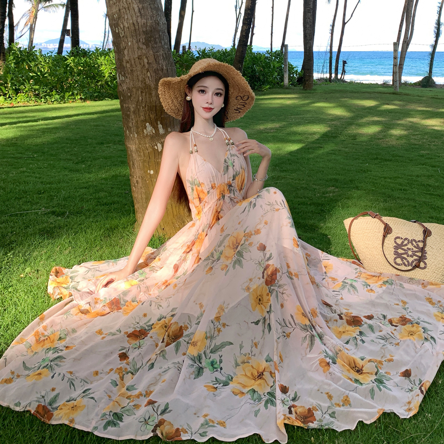 Elegant Strapless Backless Long Dress with Tropical Print for Beach Vacations - Sanya Seaside Big Skirt Style