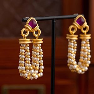 Elegant Tassel Pearl Earrings for Women - High-End Niche Design Jewelry, Chic Ear Accessories for Special Occasions