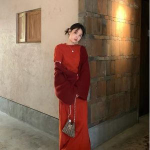 Elegant Women's Chinese Red Knitted Cardigan - Versatile Backless Cape Sweater with National Style Design