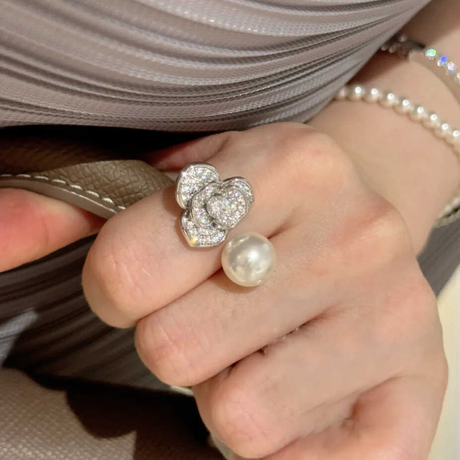 Elegant Zircon Flower Pearl Ring for Women - Pure Silver Color, Niche High-End Design, Perfect for Index Finger, 2024 Trends