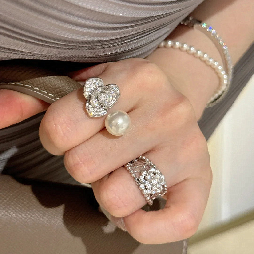 Elegant Zircon Flower Pearl Ring for Women - Pure Silver Color, Niche High-End Design, Perfect for Index Finger, 2024 Trends
