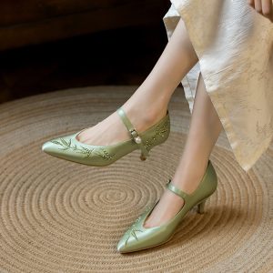 Embroidered Mary Jane Mid-Heel Shoes for Brides - National Style, Perfect for Qipao, Comfortable Daily Wear, Elegant Wedding Footwear