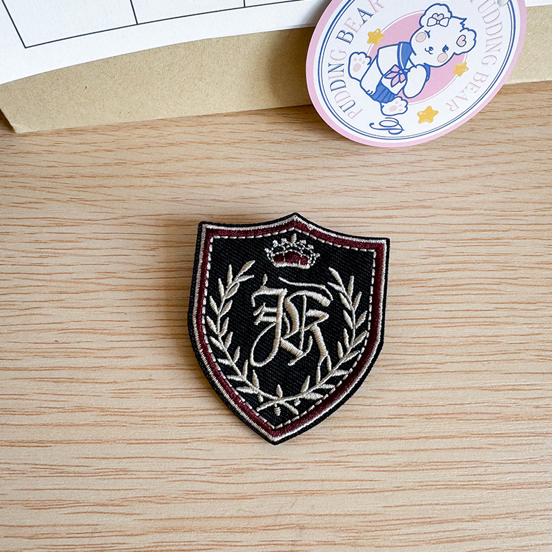 Embroidered Pudding Bear JK Uniform Brooch - British College Style Fashion Badge Suit Pin Accessory