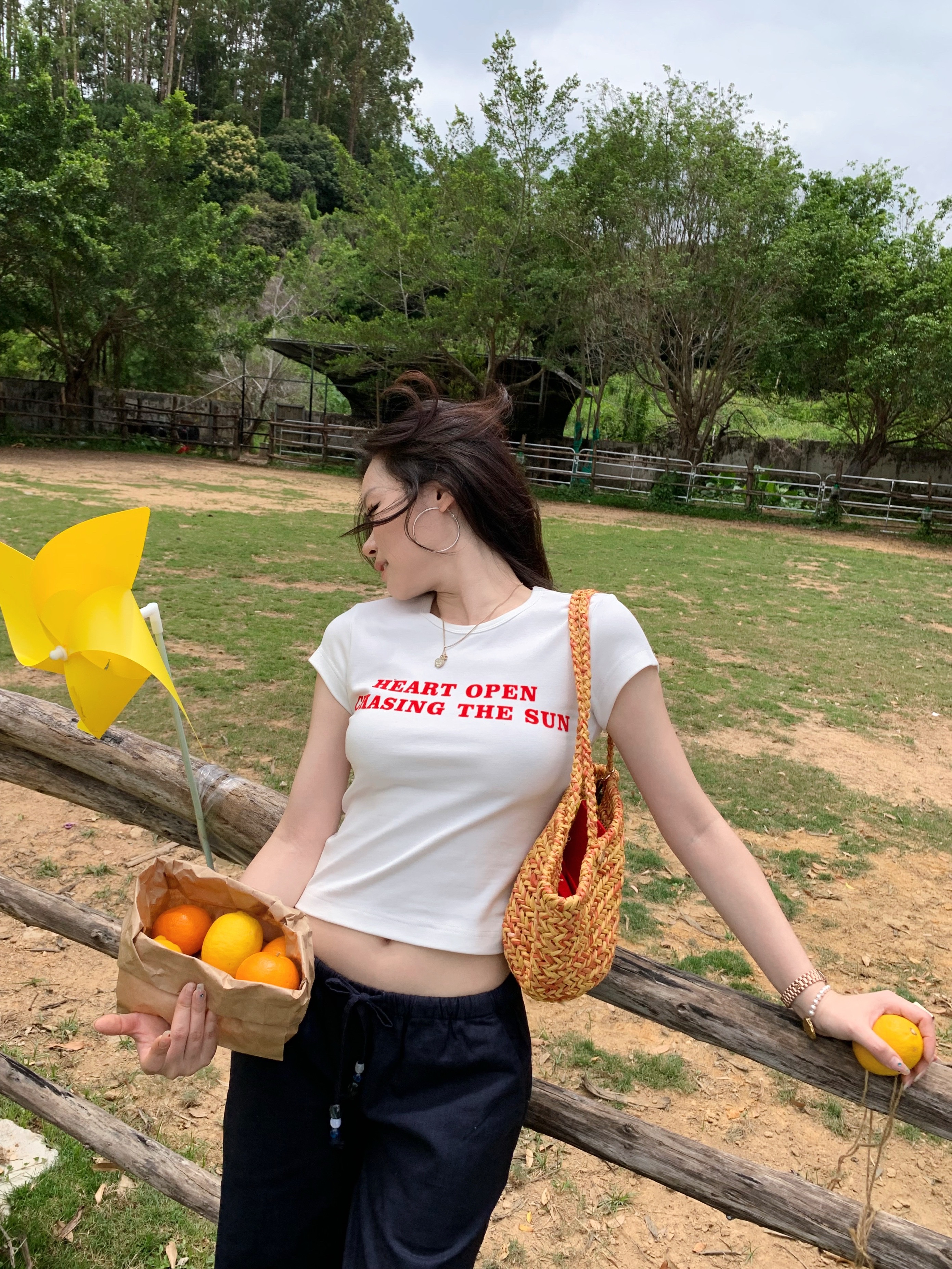 Energy Slogan T-Shirt with Flocking Print - Good Vibes Graphic Tee for Positive Energy, Trendy Streetwear Style