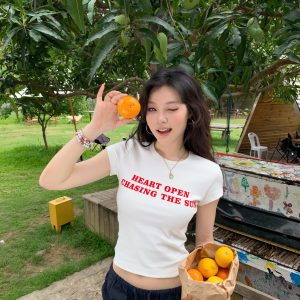 Energy Slogan T-Shirt with Flocking Print - Good Vibes Graphic Tee for Positive Energy, Trendy Streetwear Style