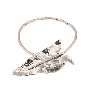 Exaggerated Metal Banana Leaf Chunky Necklace for Women - Light Luxury Niche Choker Neck Chain, Trendy 2024 Statement Jewelry