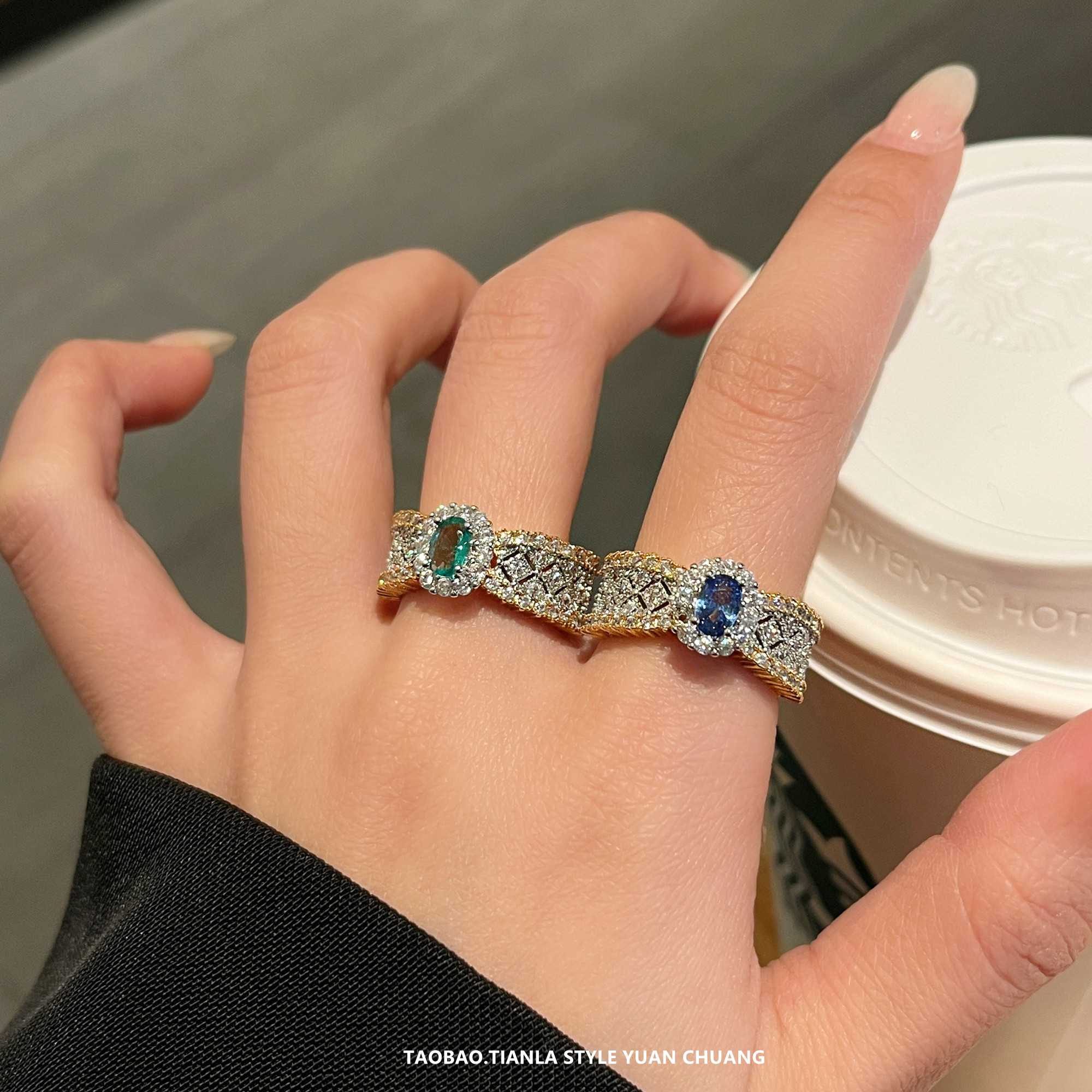 Exquisite Full Diamond Emerald Ring for Women - 2025 Light Luxury High-End Personalized Design