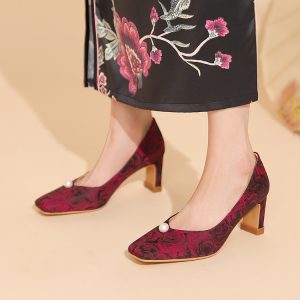 Exquisite Vintage Embroidered High Heels for Weddings, Elegant Coarse Heel Qipao Shoes, Comfortable High-End Mother Shoes