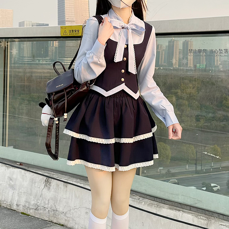 Fitted Pudding Bear JK College Style Sweet Spring Outfit, Faux Two-Piece Set with Top and Skirt, Cute Y2K Aesthetic