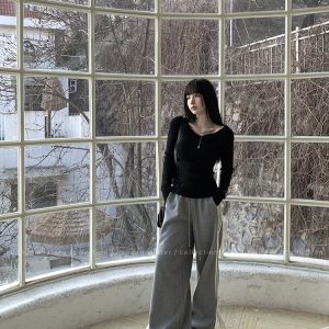 Flirty Waist-Defining Slimming Pullover Sweater for Women - Square Style Knitted Top, Casual Everyday Fashion