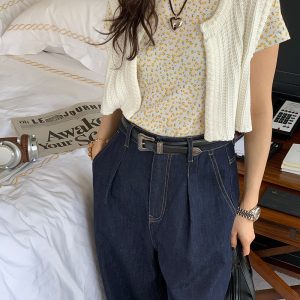 Floral Short Sleeve T-Shirt for Women - Slim Fit Round Neck Top - Sweet and Spicy Design - 2023 Summer Fashion Must-Have