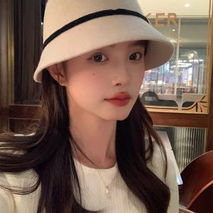 French Hepburn Style Bow Tie Bucket Hat for Women - High-Quality Felt, Autumn/Winter Fashion Accessory