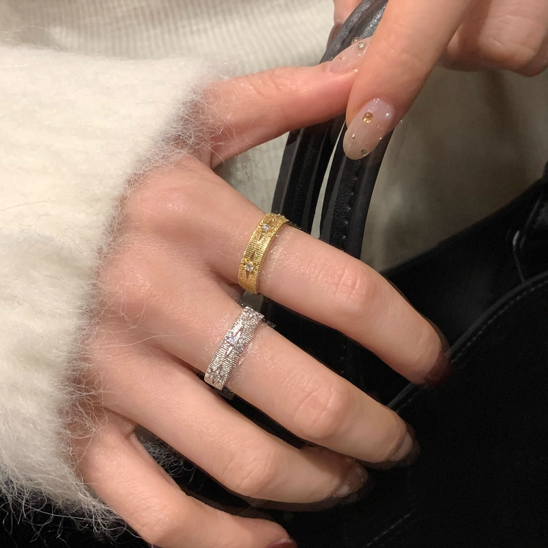 French Minimalist Brushed Hollow Leaf Four Grass Ring for Women - 2025 New High-End Index Finger Jewelry