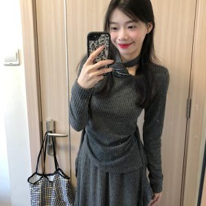 French-Style Gray Two-Piece Dress Set for Women - High-End Knitted Top and Long Skirt - Spring 2025 Fashion
