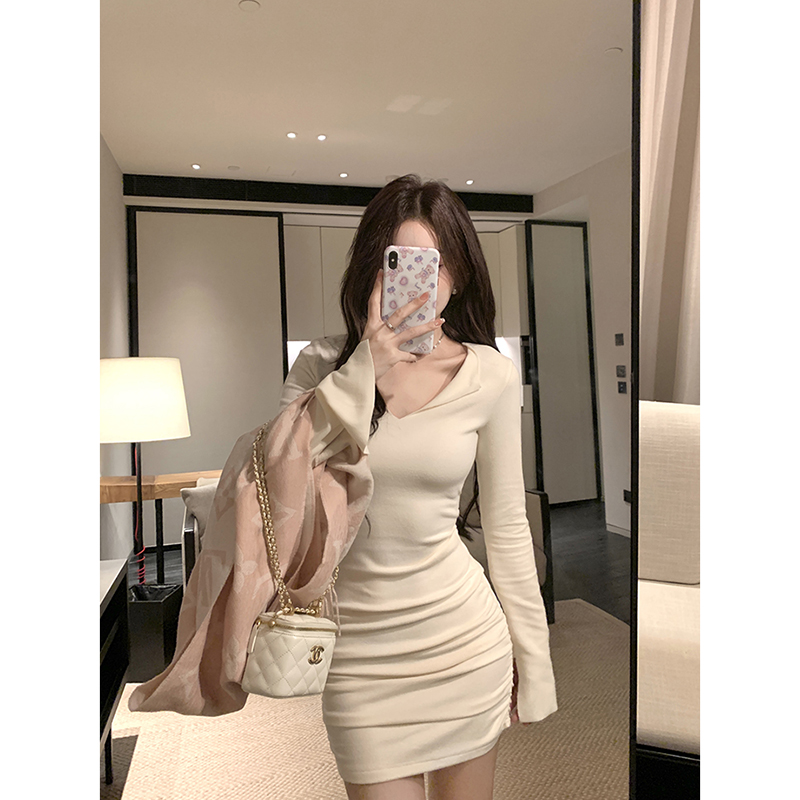 French-Style Long Sleeve Knitted Bodycon Mini Dress for Women - Slim Fit, Stylish & Sexy Inner Layer for Early Spring Fashion