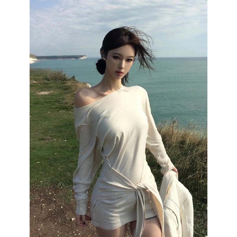 French-Style Off-Shoulder Long Sleeve Bodycon Dress for Women, Waist-Cinching, Spicy Girl Design, Perfect for Spring Fashion
